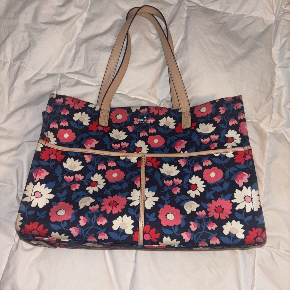 Kate Spade Washington square mega Sam canvas tote USED